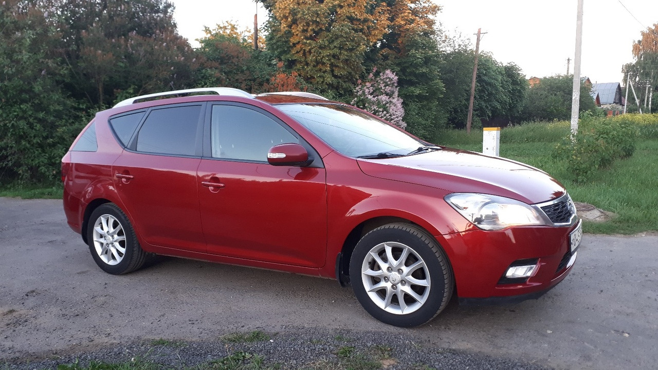 Kia Ceed SW Red