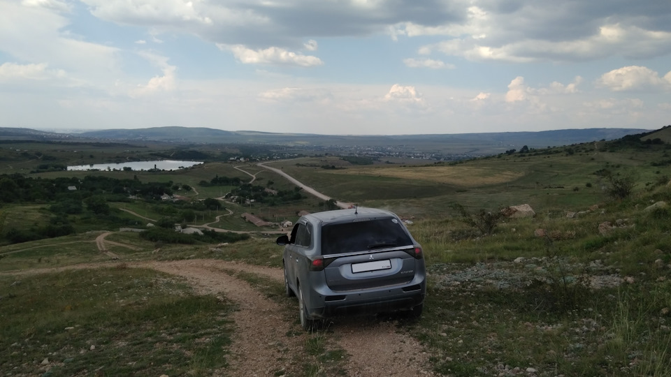 Mitsubishi Outlander Слон