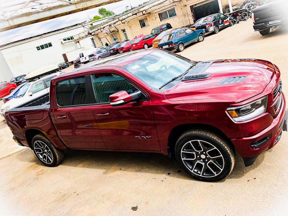 DODGE RAM 1500 SPORT DRIVE2