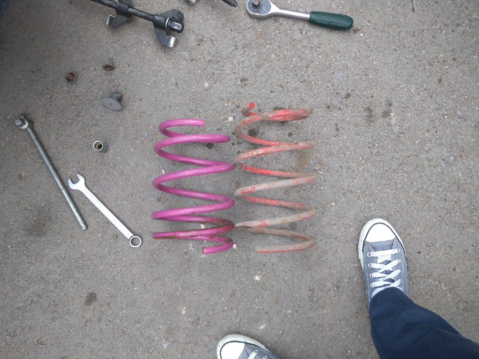 プレーステーション4 Пружины H&R 29596-1 — BMW 3 series Coupe (E36), 1,6 л, 1995 года