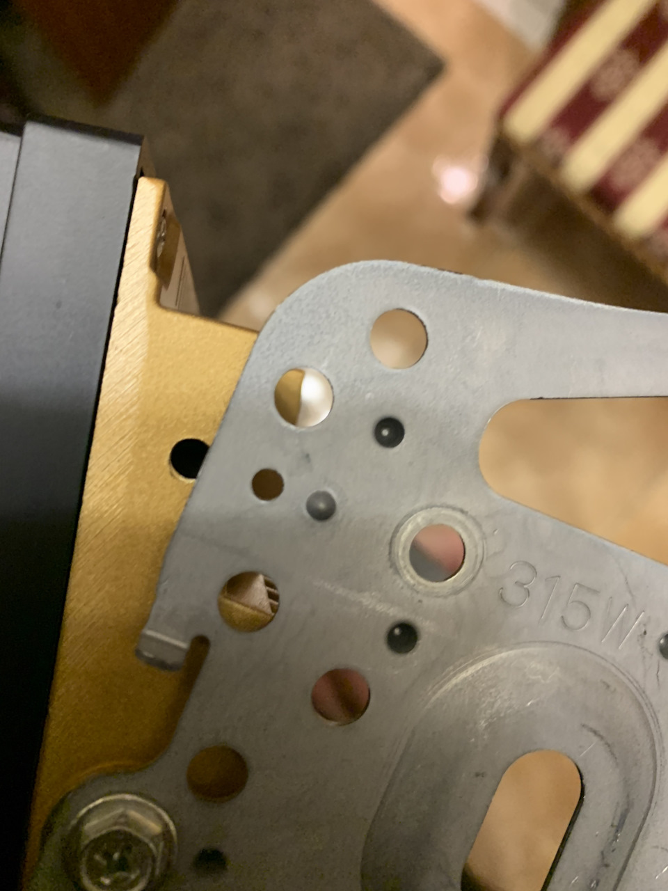 И крепим болтами по 2шт с каждой стороны — Toyota Yaris (p2)