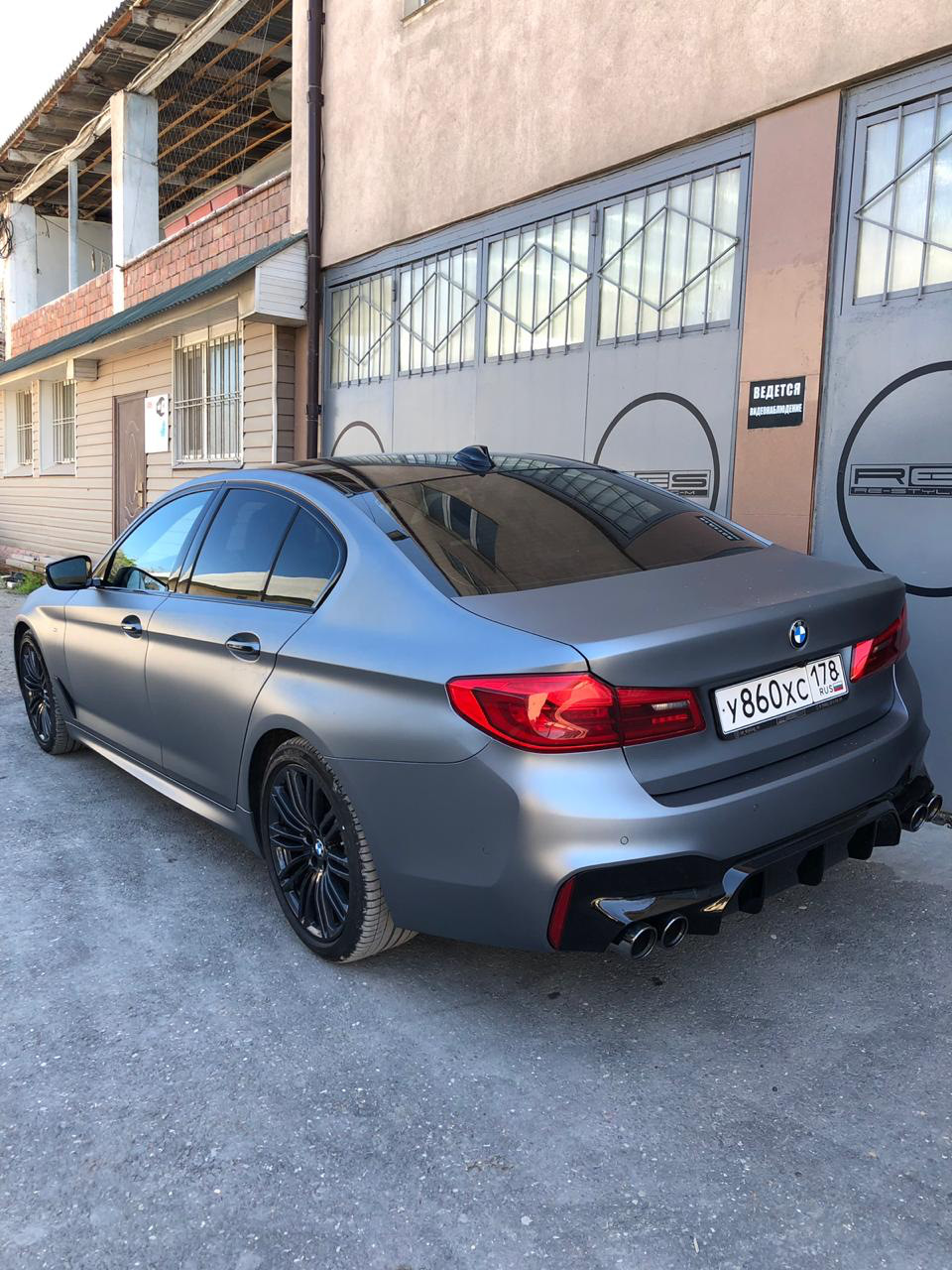 BMW 5 f10 матовая