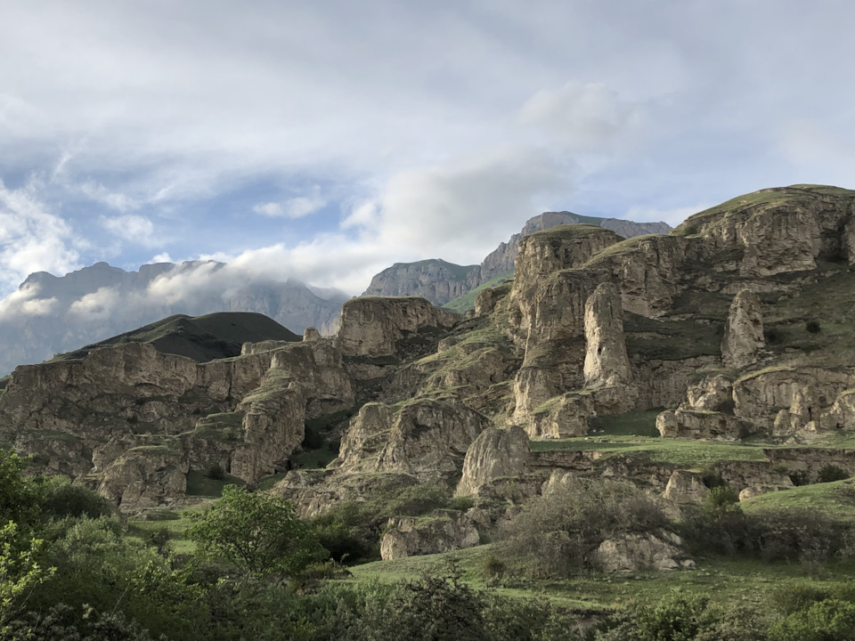 16 — KIA Sorento (2G)