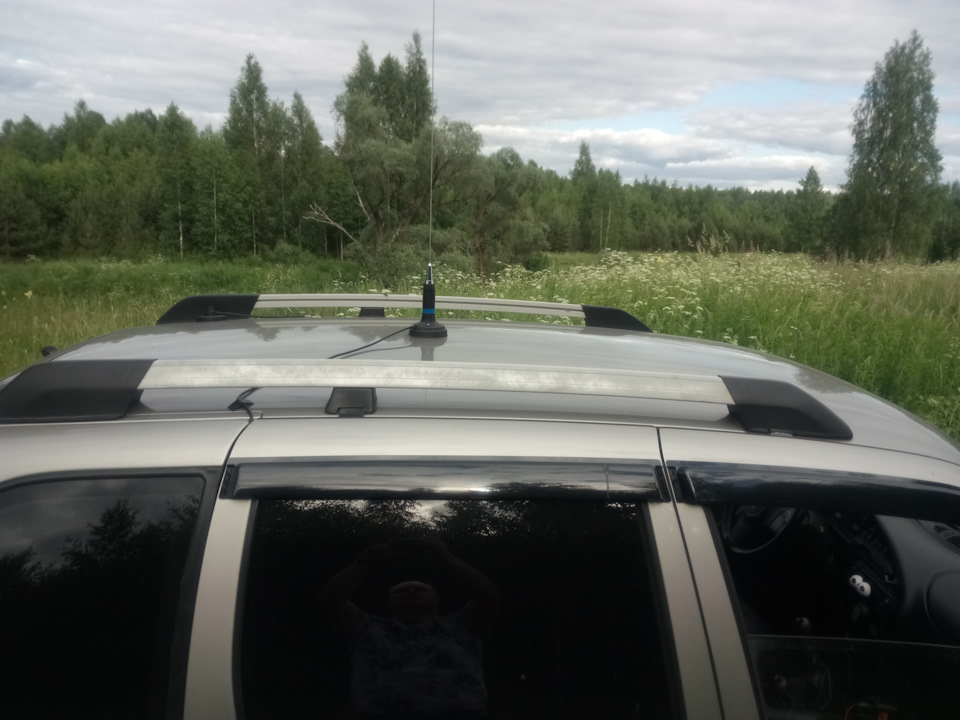 Где установить рацию на ниве шевроле. GyAAAgOOC A 960. Где установить рацию на ниве шевроле фото. Где установить рацию на ниве шевроле-GyAAAgOOC A 960. картинка Где установить рацию на ниве шевроле. картинка GyAAAgOOC A 960. Кронштейн изготовлен из нержавейки 3мм, это явный перебор, кто будет повторять, советую 2-2,5 мм, тем более под Сирио 3000.Ответственно подошел в зачистке участков крепления самого кронштейна релинга.