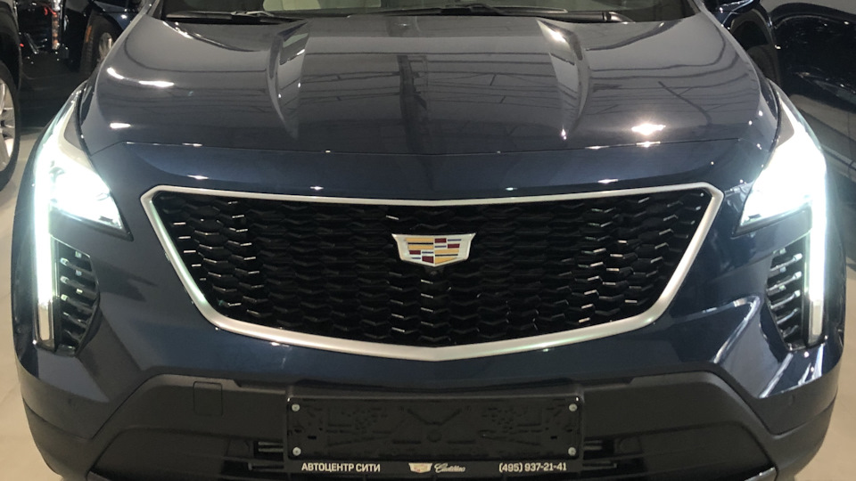 Cadillac XT4 Navy Blue