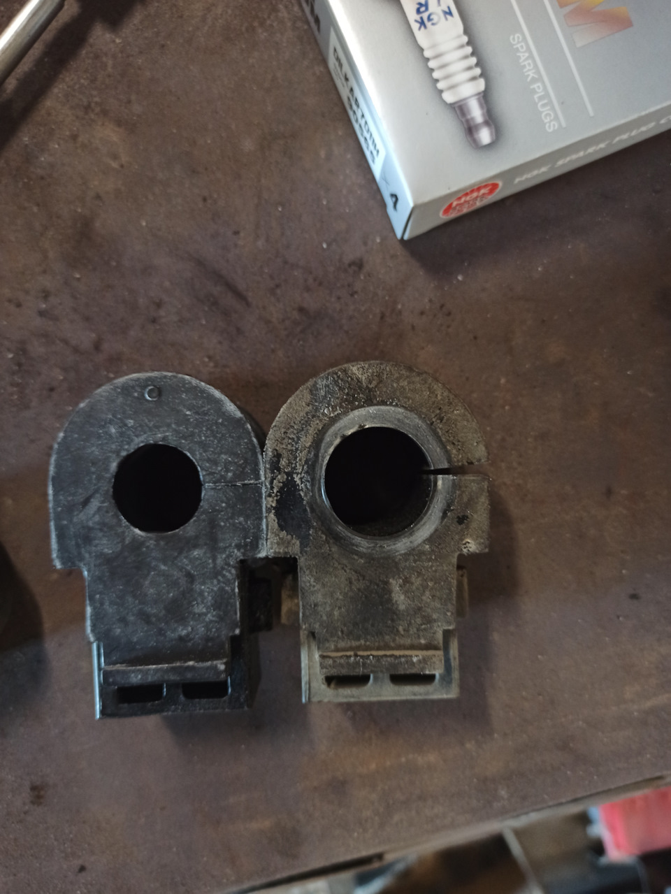 54613jg02a. 54613-3ub0a втулка стабилизатора переднего nissan. Втулка стабилизатора переднего ниссан х трейл т30. Втулки стабилизатора передние ниссан х трейл т32. Втулки стабилизатора передние ниссан х трейл т32.