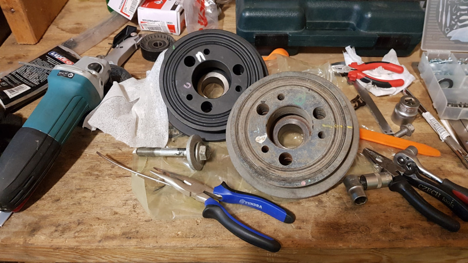 Демпферный шкив — Jeep Grand Cherokee SRT-8 (WK2), 6,4 л, 2014 года ...