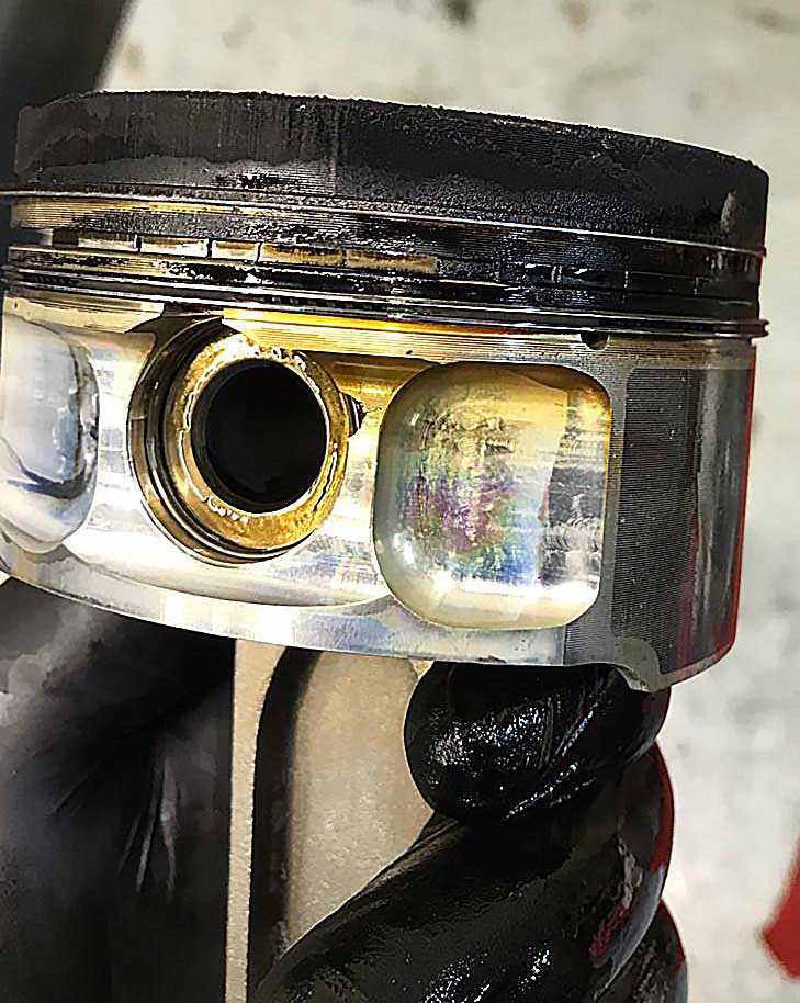 2-e компрессионное кольцо потрескалось на 10ки кусочков — Skoda Superb Mk3