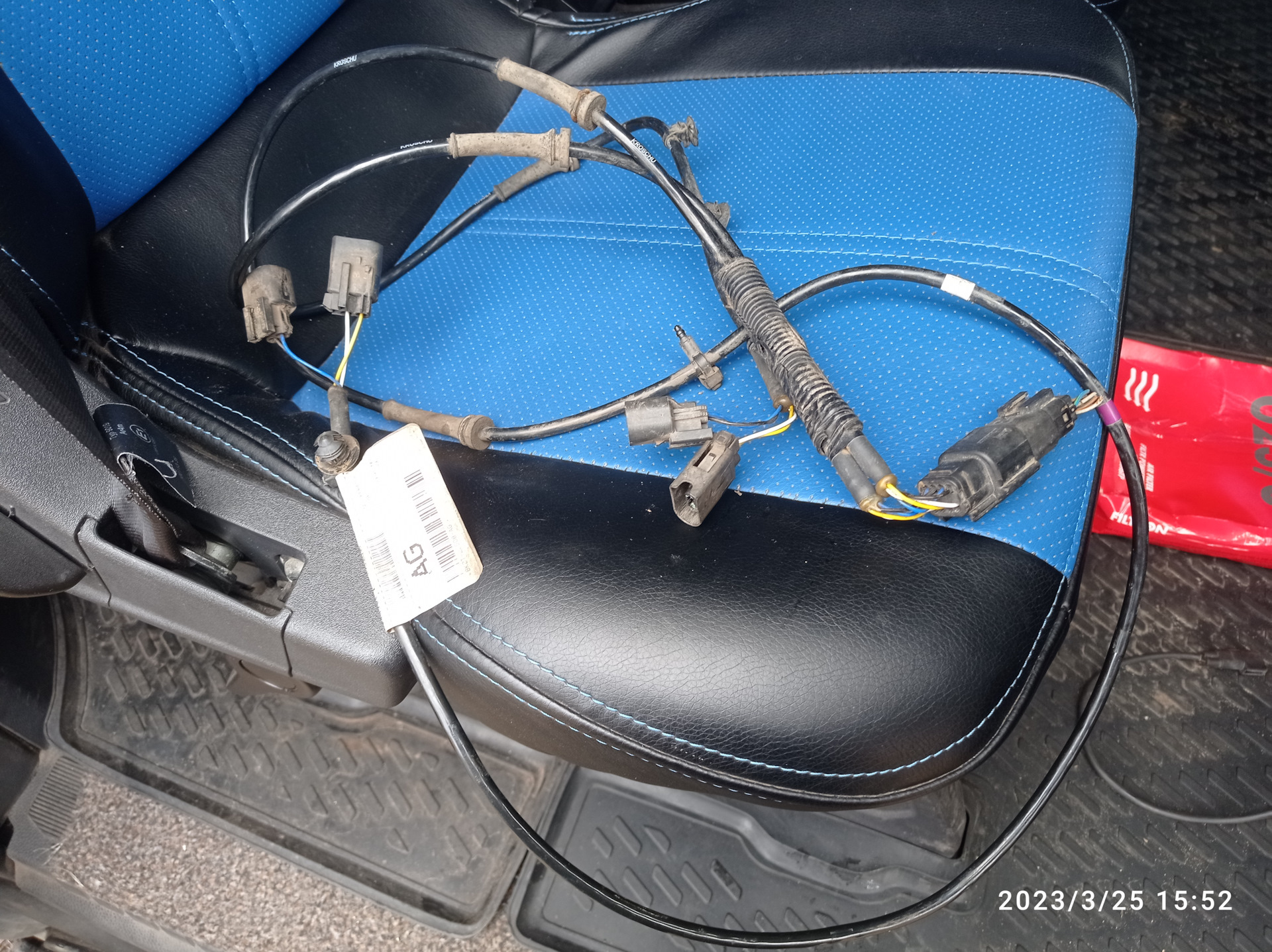 Замена заднего шлейфа провода ABS — Ford Tourneo/Transit Custom, 2,2 л ...