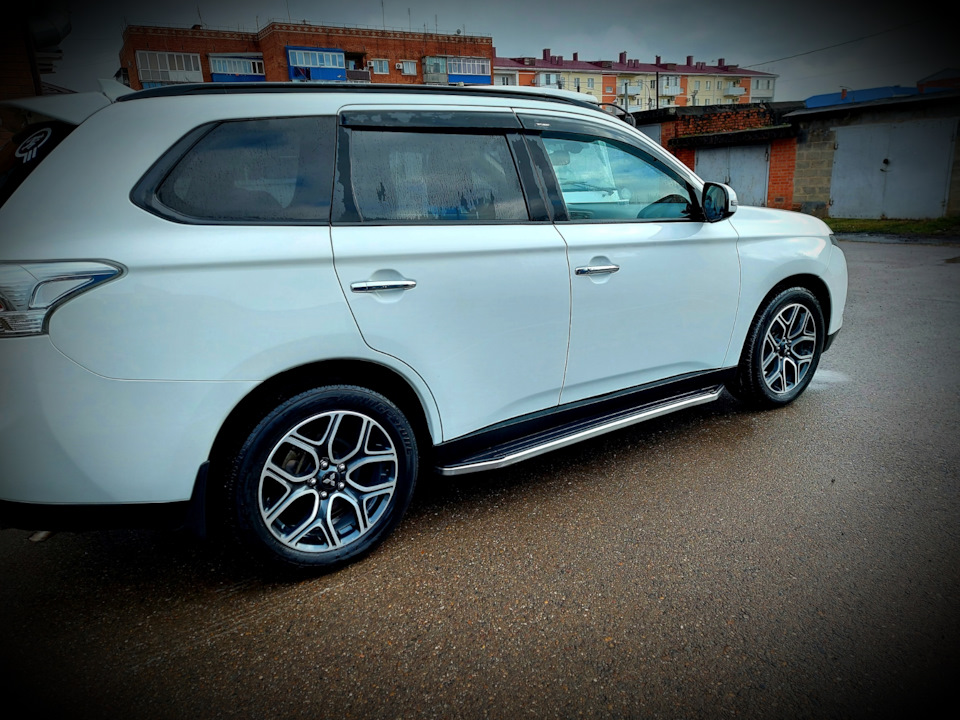 Диски R18 оригинал — Mitsubishi Outlander (3G), 2,4 л, 2014 года ...