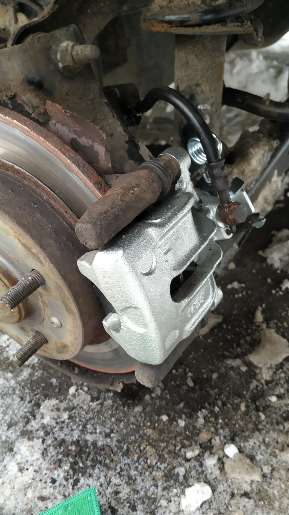 заклинило тормозной суппорт. тормозной поршень переднего суппорта ваз 2114. Toyota yaris 2008 заклинил тормозной суппорт. заклинил суппорт на kia sportage 3. заклинило тормозной суппорт.