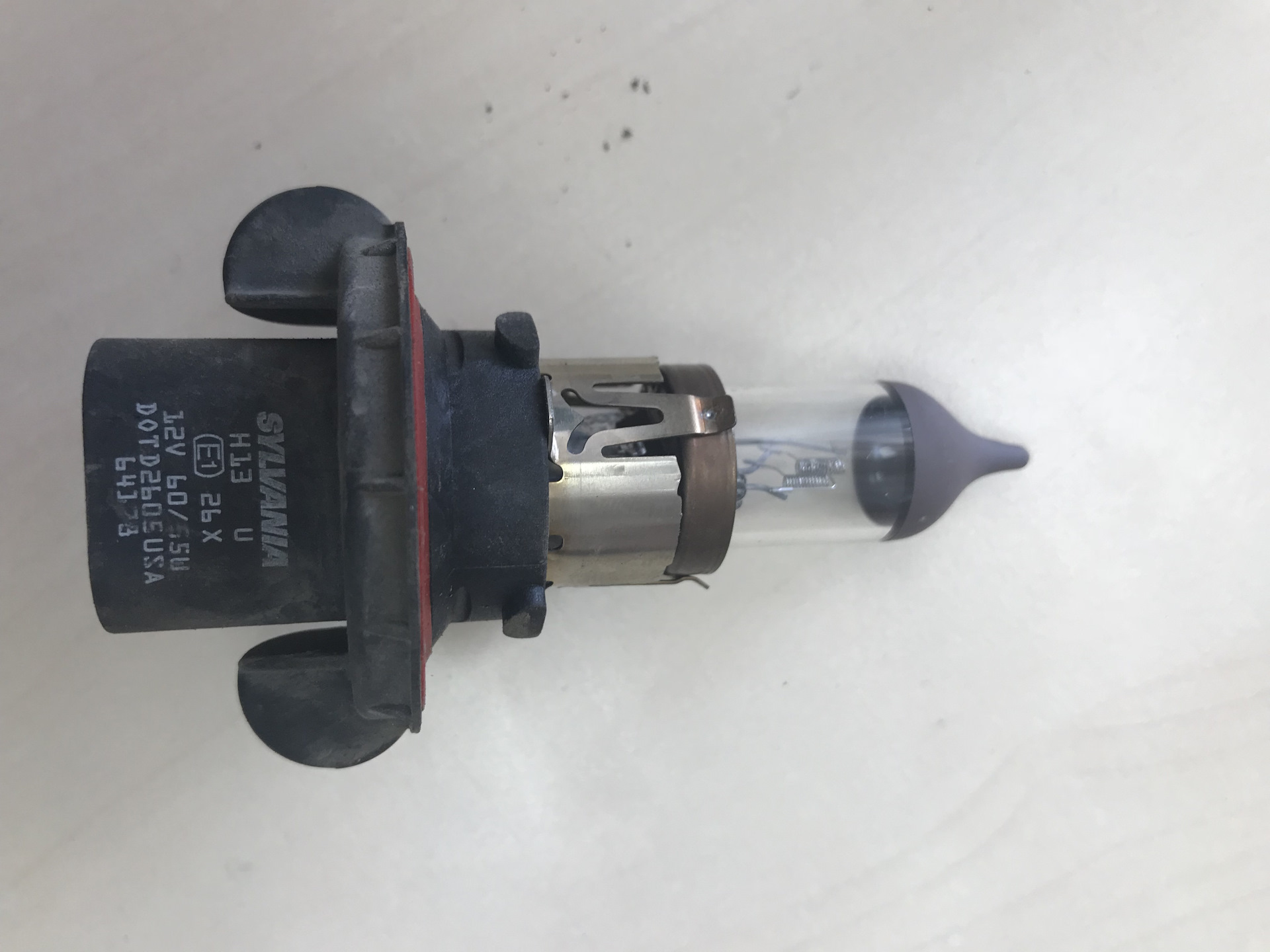 Галогеновые лампы PIAA HYPER ARROS (TYPE H13) (3900K) 55W под цоколь ...