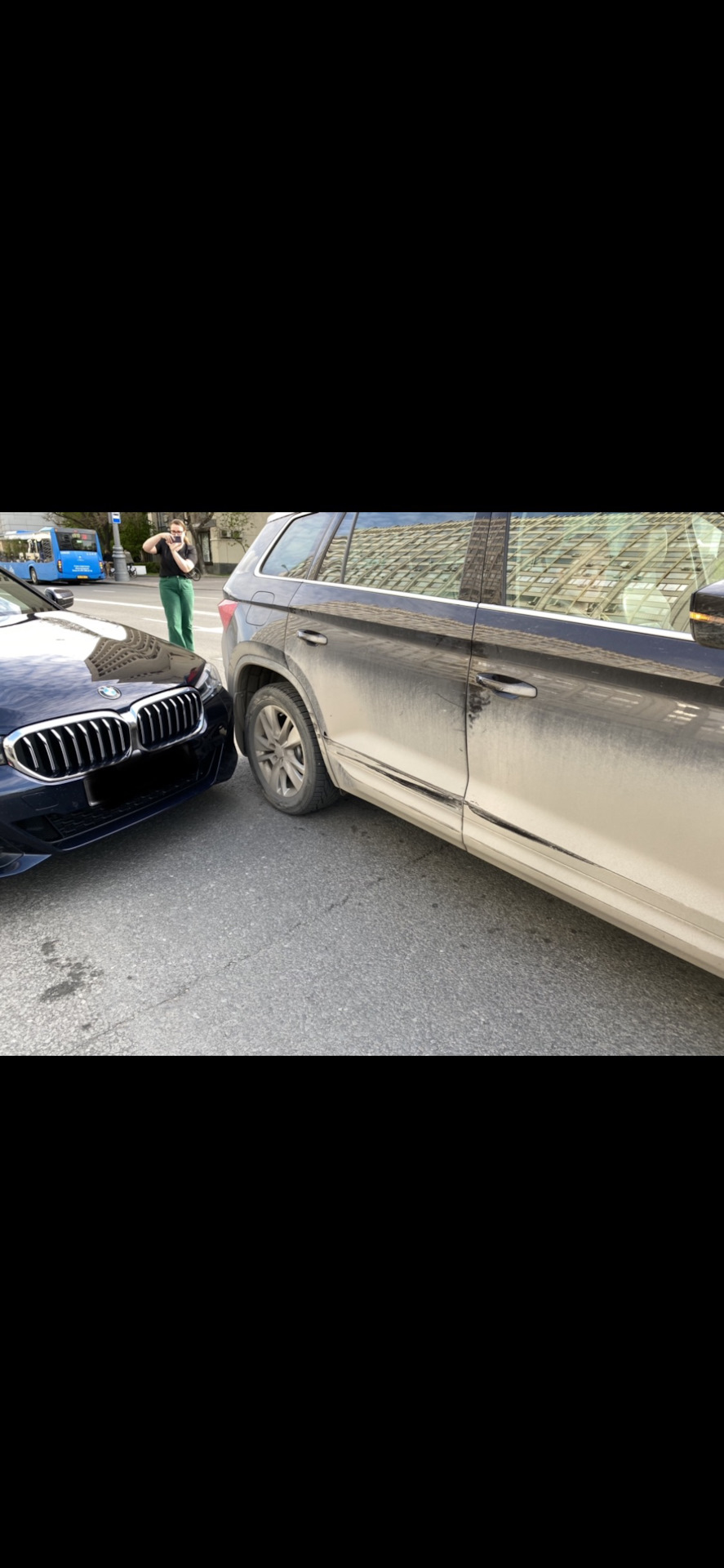 5. ДТП с видом на МВД. Плёнка оправдала — BMW 5 series (G30), 2 л, 2021  года | ДТП | DRIVE2