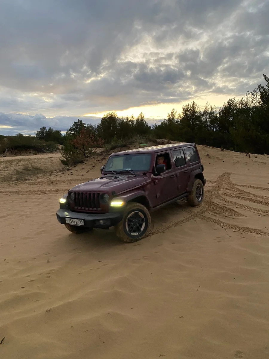 Песчаная симфония русской Сахары для длинного американского Джипа — Jeep  Wrangler Rubicon: жестко, круто и дорого — «Тест-драйвы» на DRIVE2