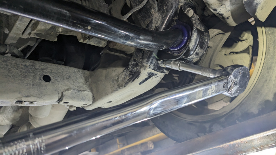 Делаем иным рычаг поперечной устойчивости — Dodge Charger (7G), 3,6 л ...