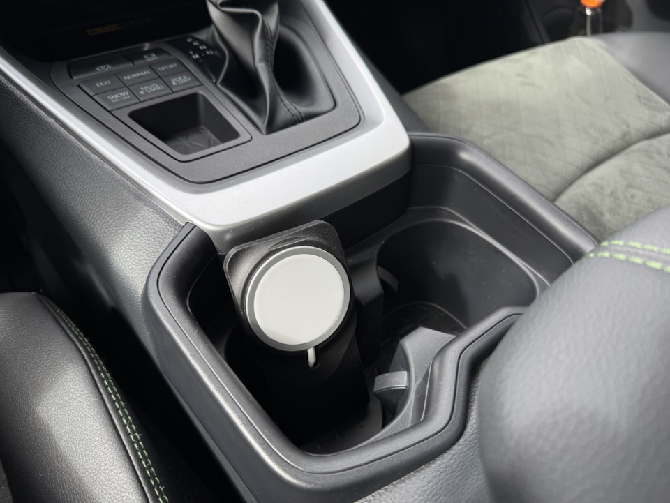 Фото в бортжурнале Toyota RAV4 (5G)