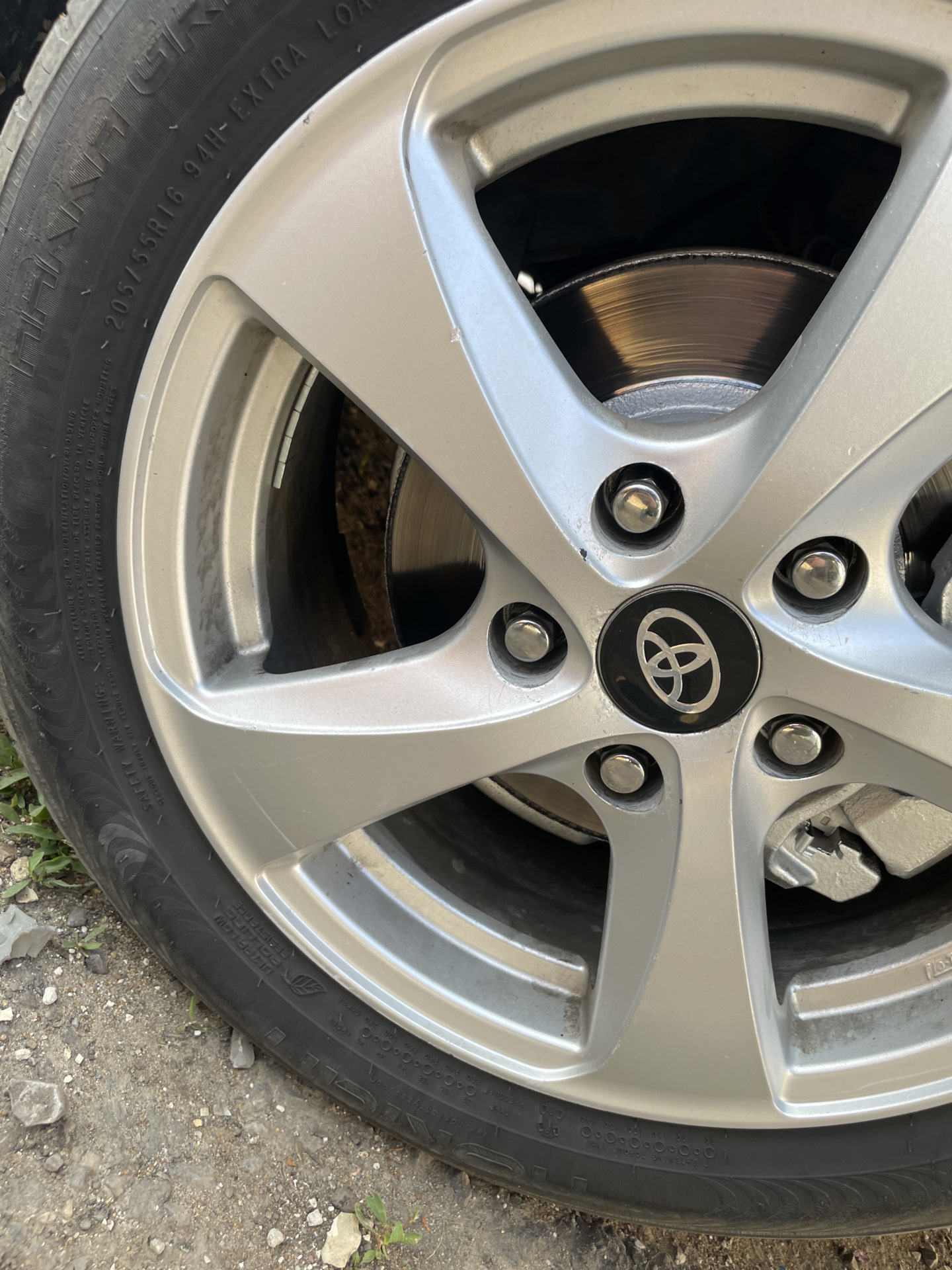 Хромированные гайки — Toyota Corolla (140/150), 1,6 л, 2011 года ...
