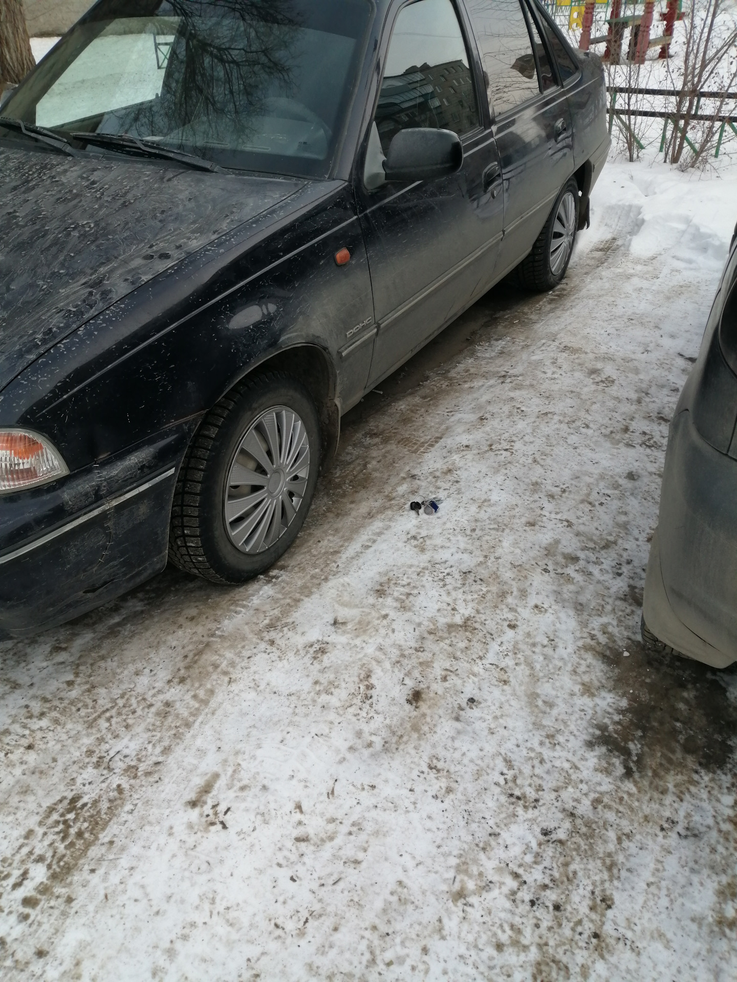 Аккумулятор обслуживания и колпаки — Daewoo Nexia, 1,6 л., 2005 года ...