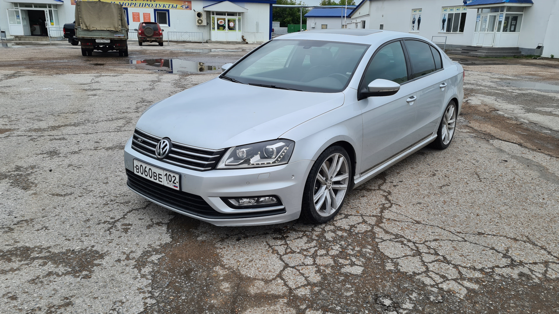 Volkswagen Passat B7 2.0 бензиновый 2011 | Серый Exclusive на DRIVE2