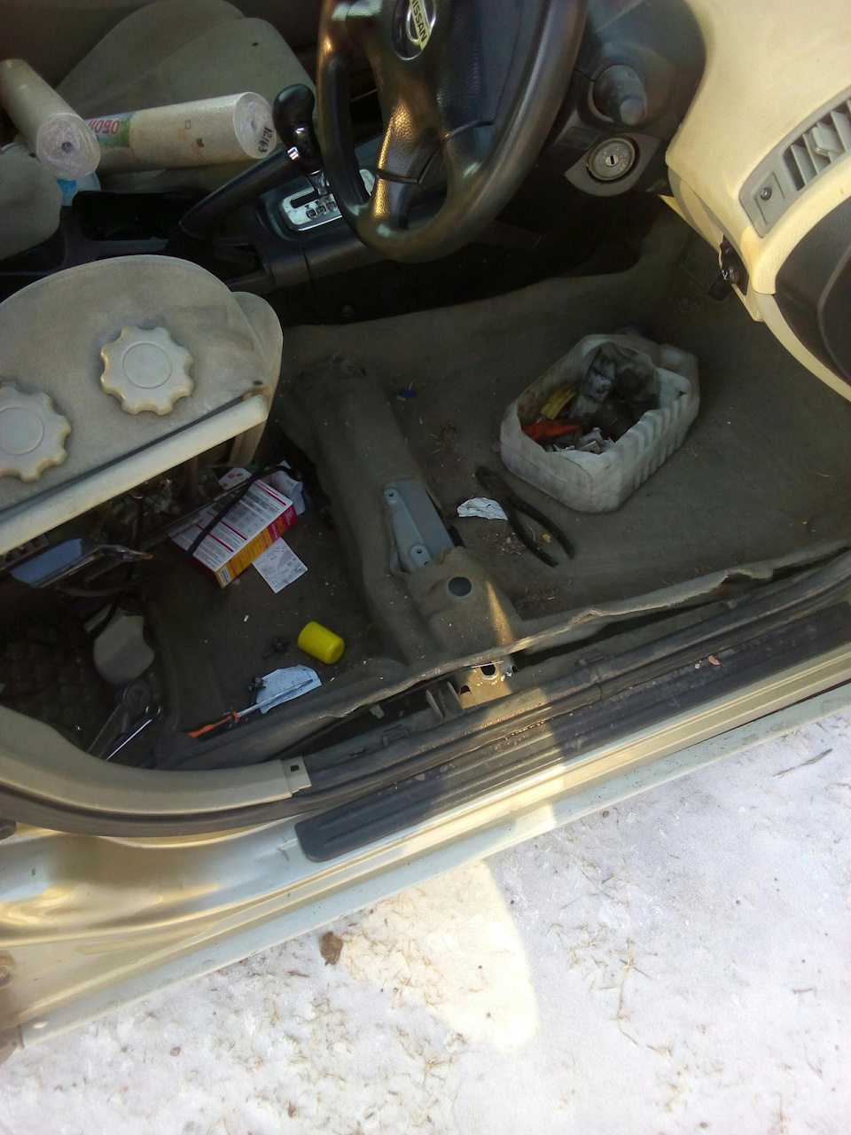 Порвался тросик багажника — Nissan Primera (P12), 2 л, 2001 года ...