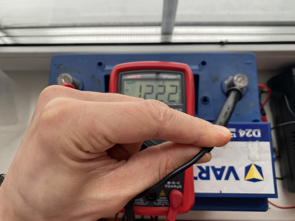 Спустя 18,5 часов при комнатной температуре — Skoda Fabia Mk2