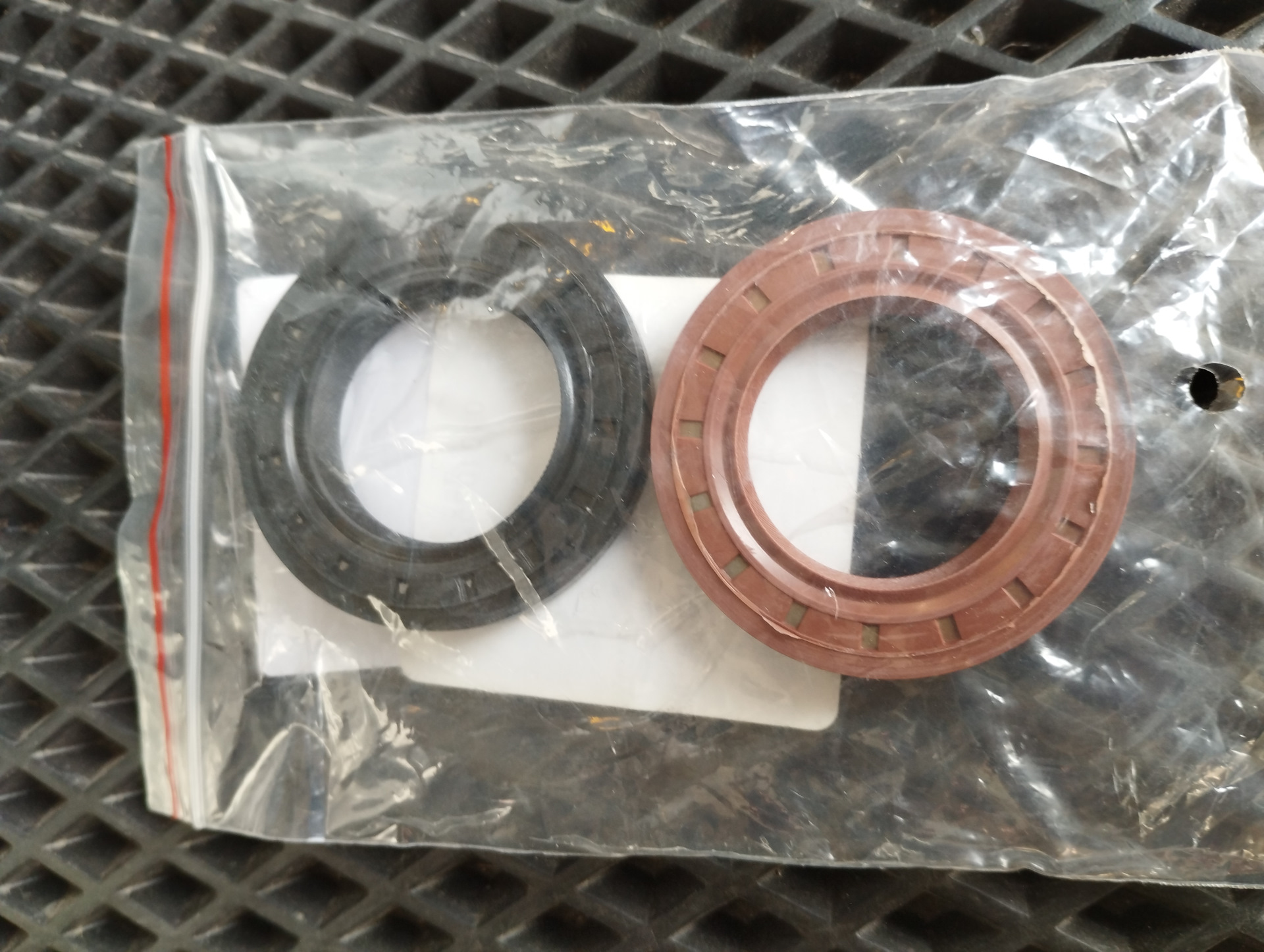 Замена подшипника на полуоси — Lada 4x4 3D, 1,7 л, 2011 года | визит на ...