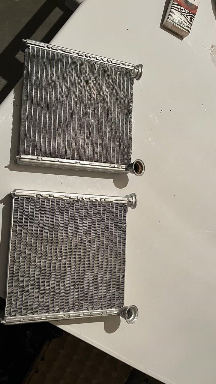 Новый и старый радиатор вместе — Skoda Octavia A7 Mk3