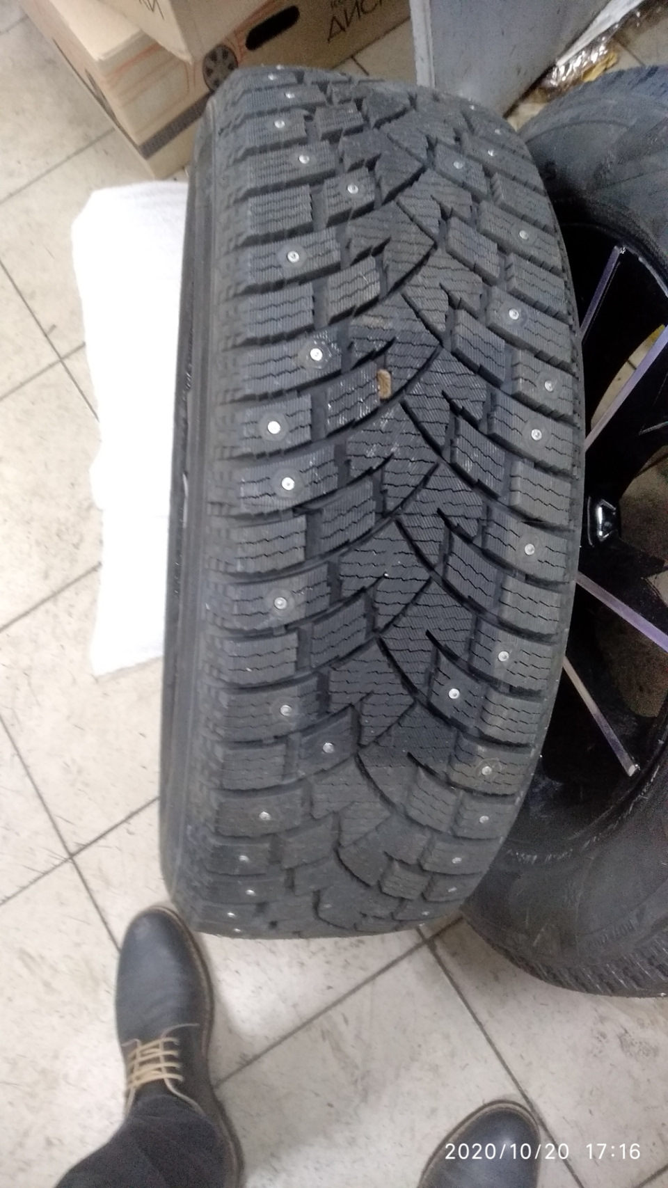 Купил зимнюю резину R17 — Geely Coolray (1G), 1,5 л, 2020 года | шины ...
