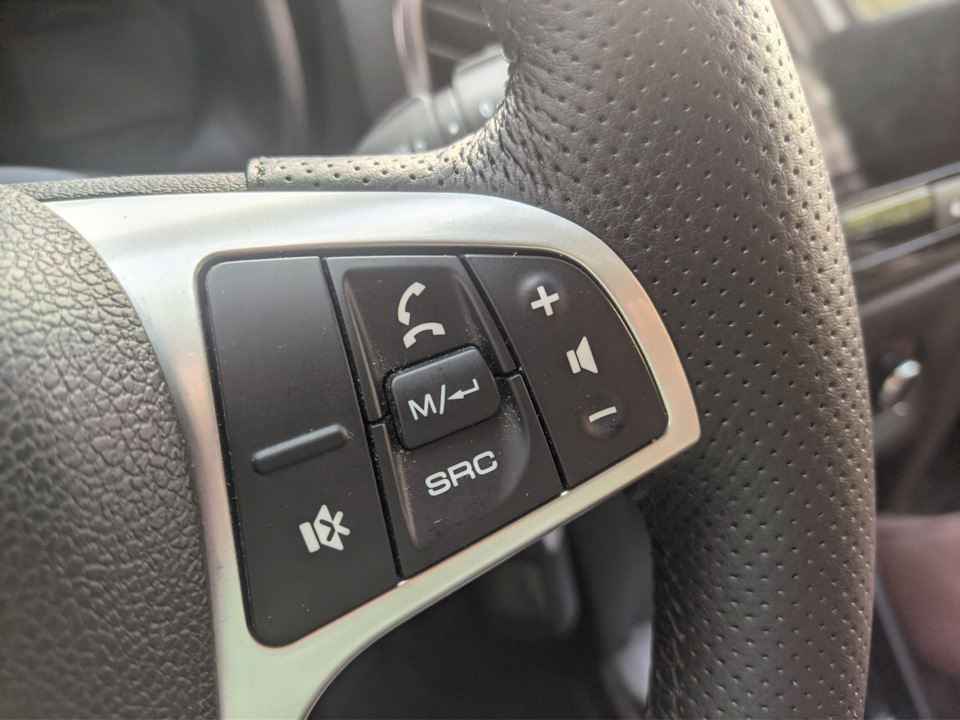 [21] Оплетка на руль от Пермь-Рулит — Lada XRAY, 1,6 л, 2019 года ...