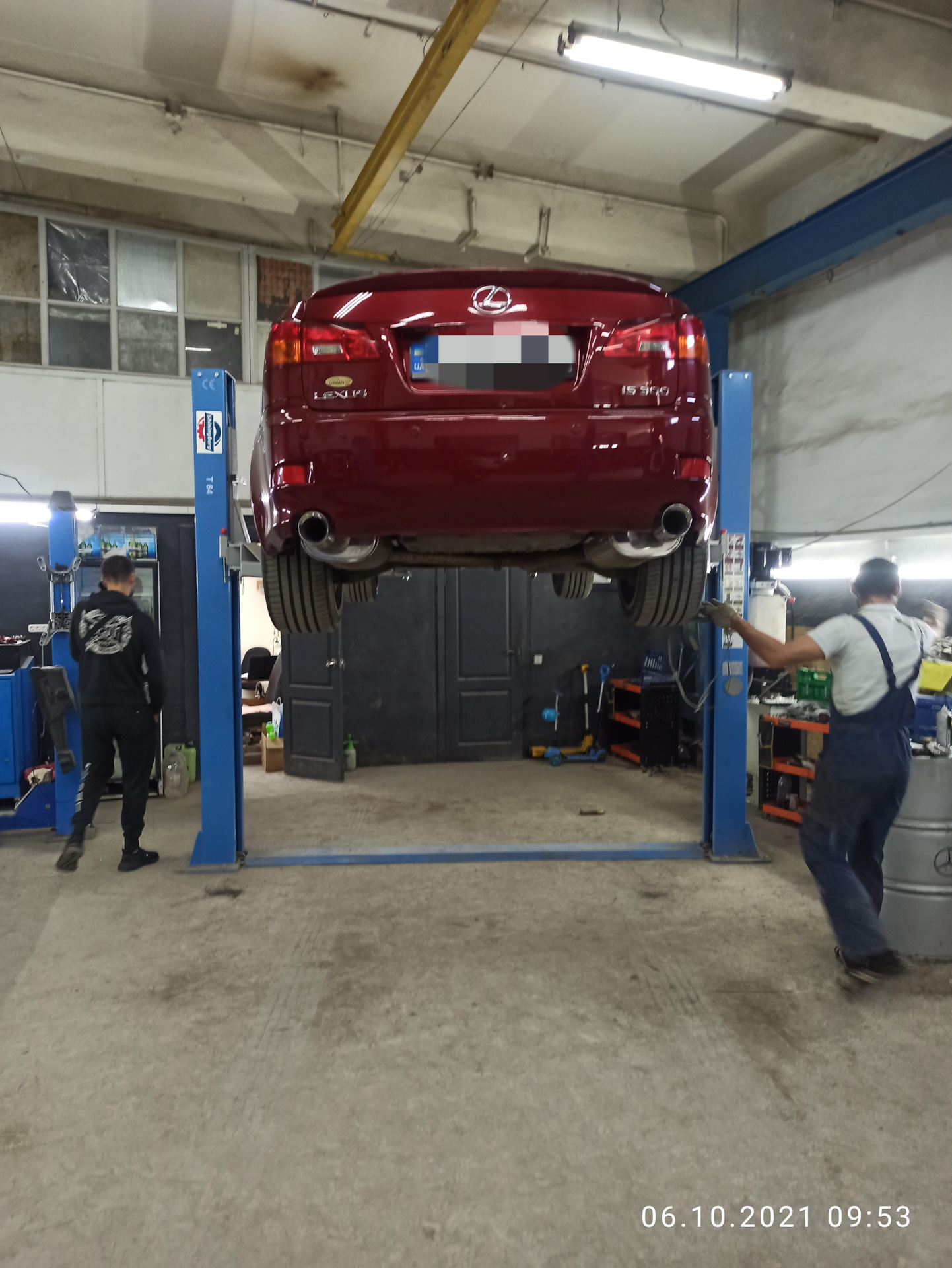 ТО-31 замена прокладки трубки VVTI — Lexus IS II, 3 л, 2008 года ...