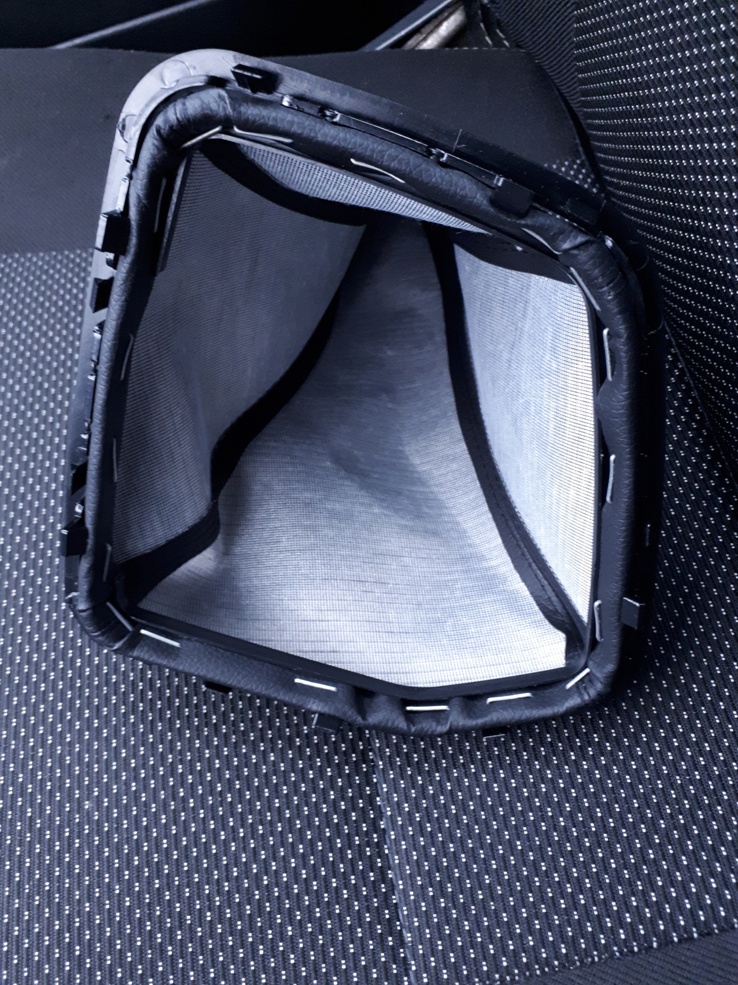 Заводской кожух КПП нового образца с черной лаковой рамкой на Лада ...