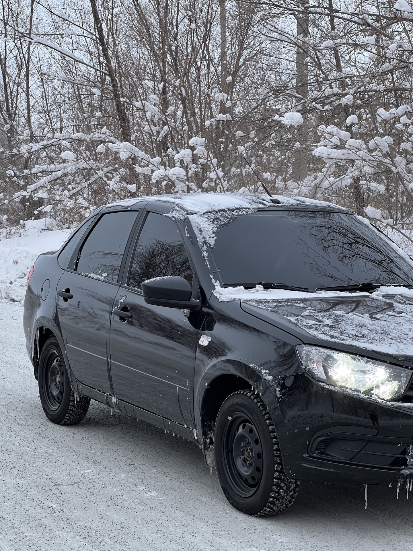 Скрип передней пассажирской двери — Lada Гранта (2G) FL, 1,6 л, 2020 ...