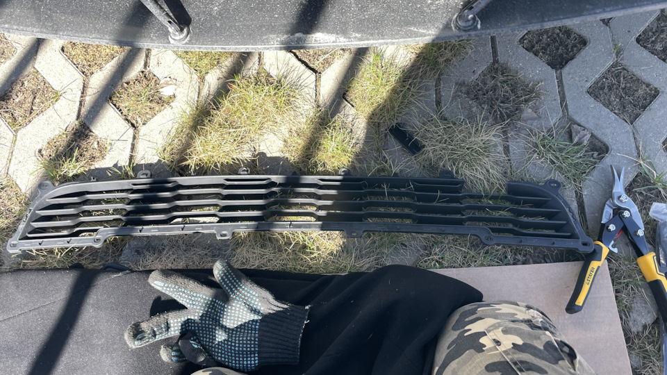 Чуть подрезаем и на хомуты — Mazda 3 (1G) BK