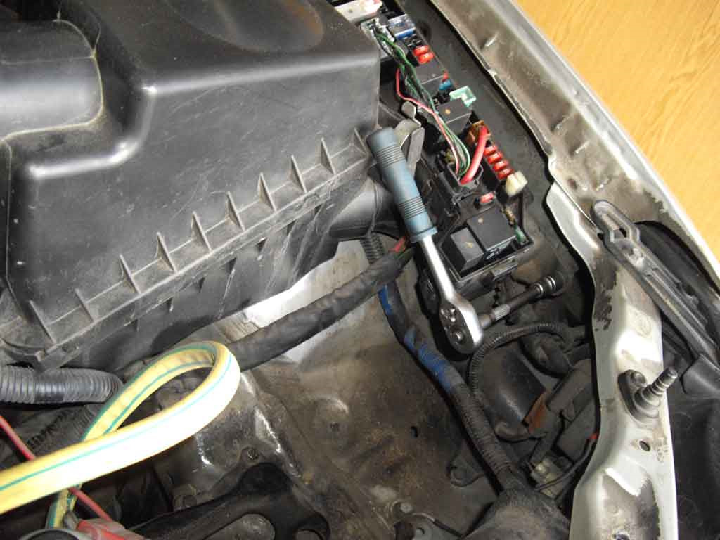 Реле аварийной сигнализации сузуки сх4. Реле дальнего света камри 40. Блок предохранителей дхо ff3. Реле бензонасоса сузуки сх4. Взять плюс под капотом.