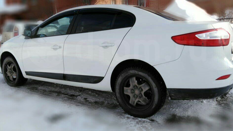 двигатель H4M, стоя на холостом ходу и включенном селекторе передач в ...