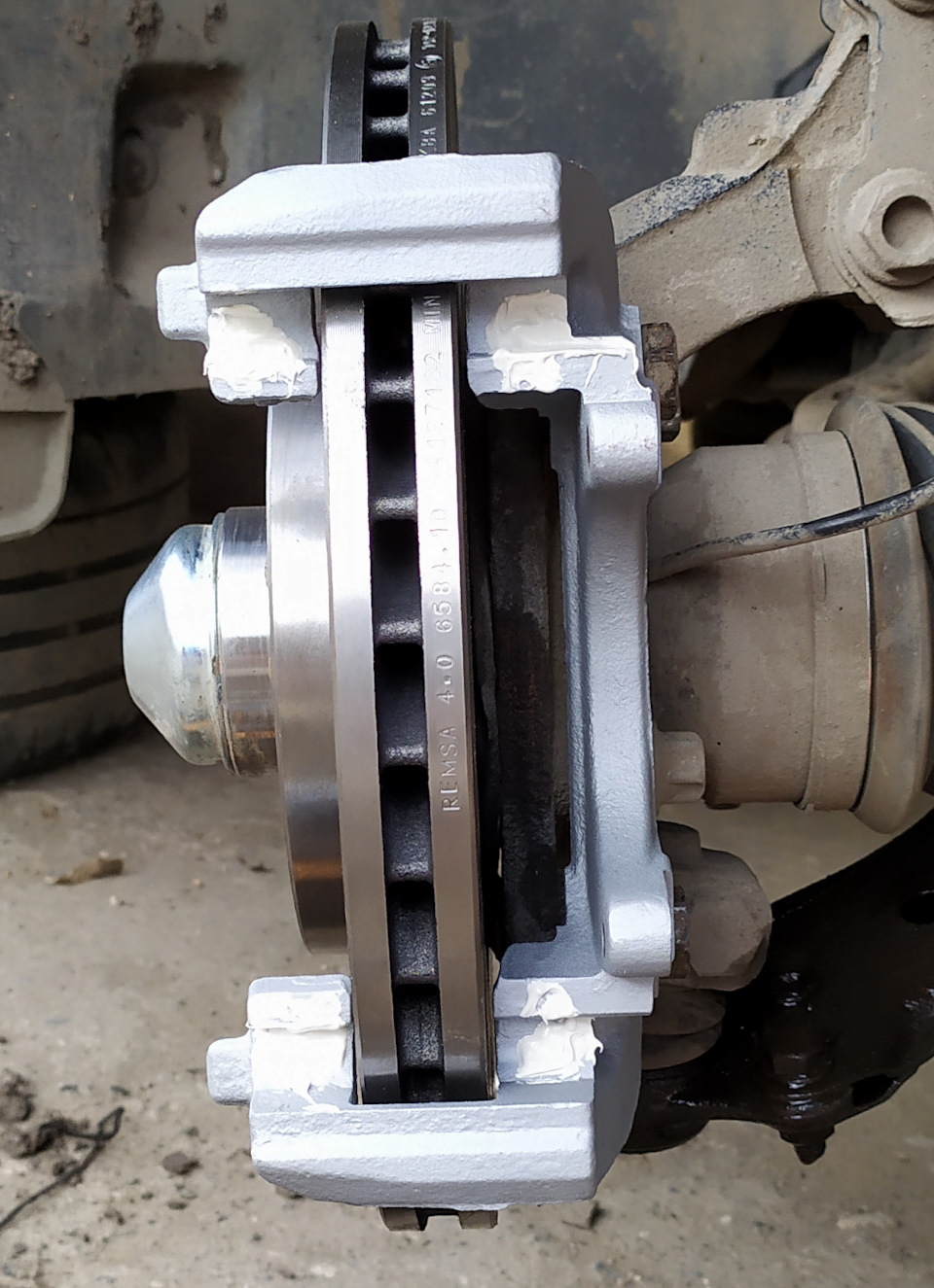 11 — Opel Astra H. Запчасти на фото: 512036