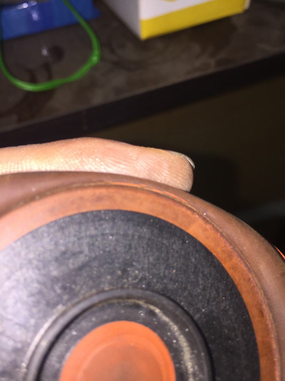 Мембрана была ещё живая, но судя по микро трещинам, ей оставалось не долго — замена — BMW 1 series (F20)