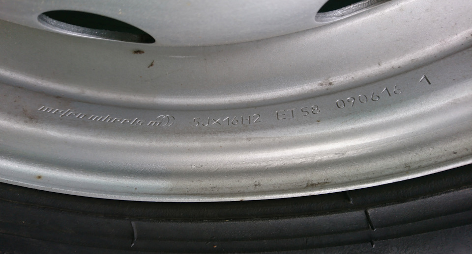 Комплект штатных дисков докупил, т.к. планировал все же докатать летом К-156… — Lada 4x4 3D. Запчасти на фото: Киров К-156, 090616