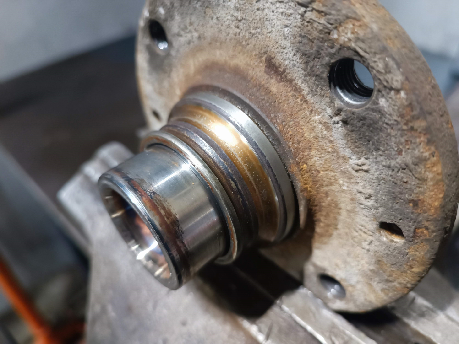 Повезло повезло мем. Не везёт в любви повезёт. Только вперед с позитивом. Не везёт в любви повезёт в поговорка. Мотивация на успех.