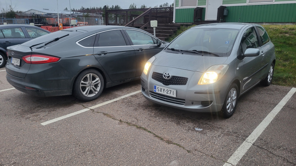 Toyota Yaris Коробок