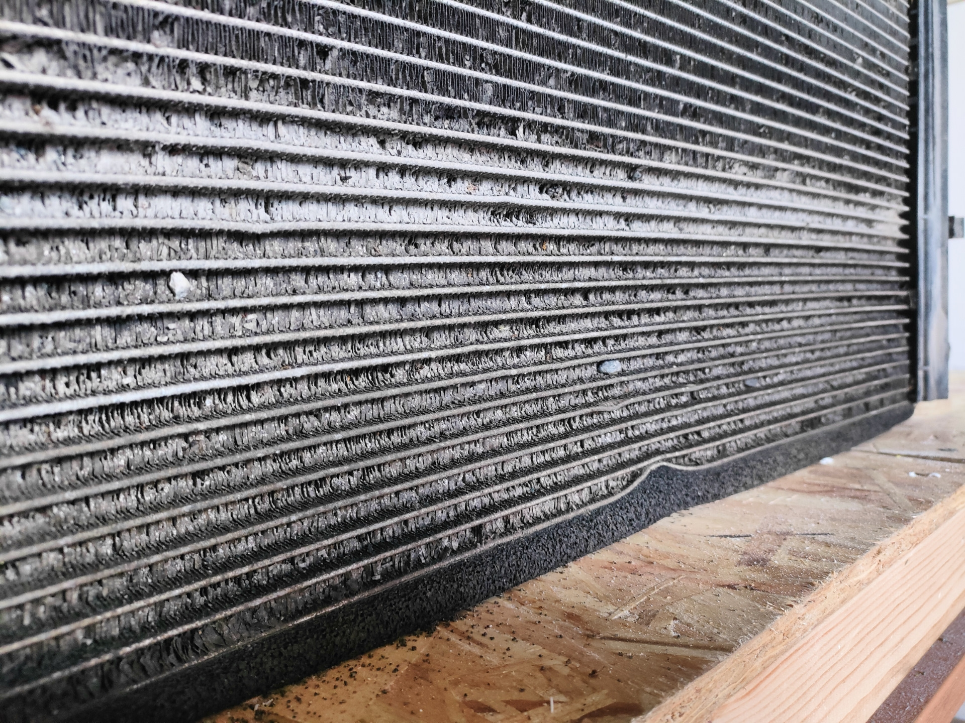 Радиатор кондиционера, сетка в бампер. — Volvo S60 (1G), 2,4 л, 2008 ...