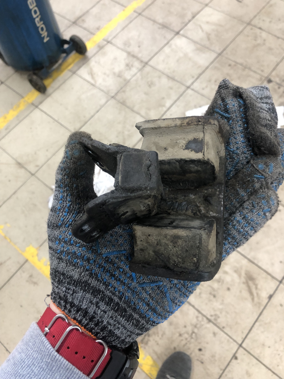 Фото в бортжурнале Toyota Crown (S120)