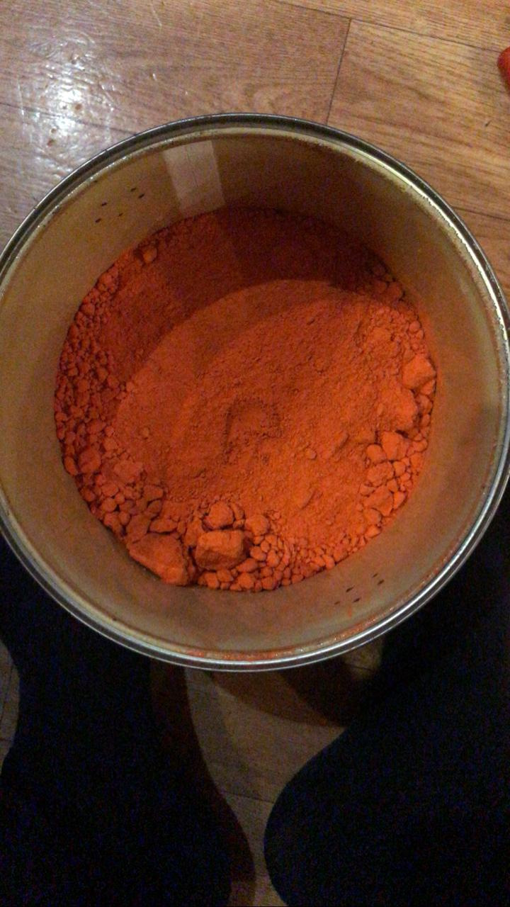 Железный сурик пигмент. Сурик свинцовый как разводить. Сурик грунтовка по металлу железный. Сурик свинцовый корабельный. Свинцовый порошок.