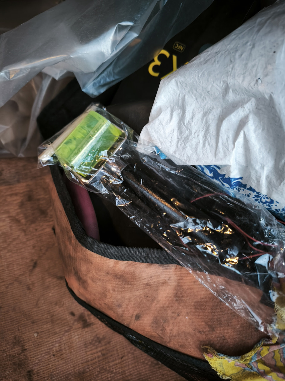 Процесс Шумоизоляции, крышка багажника — Renault Fluence