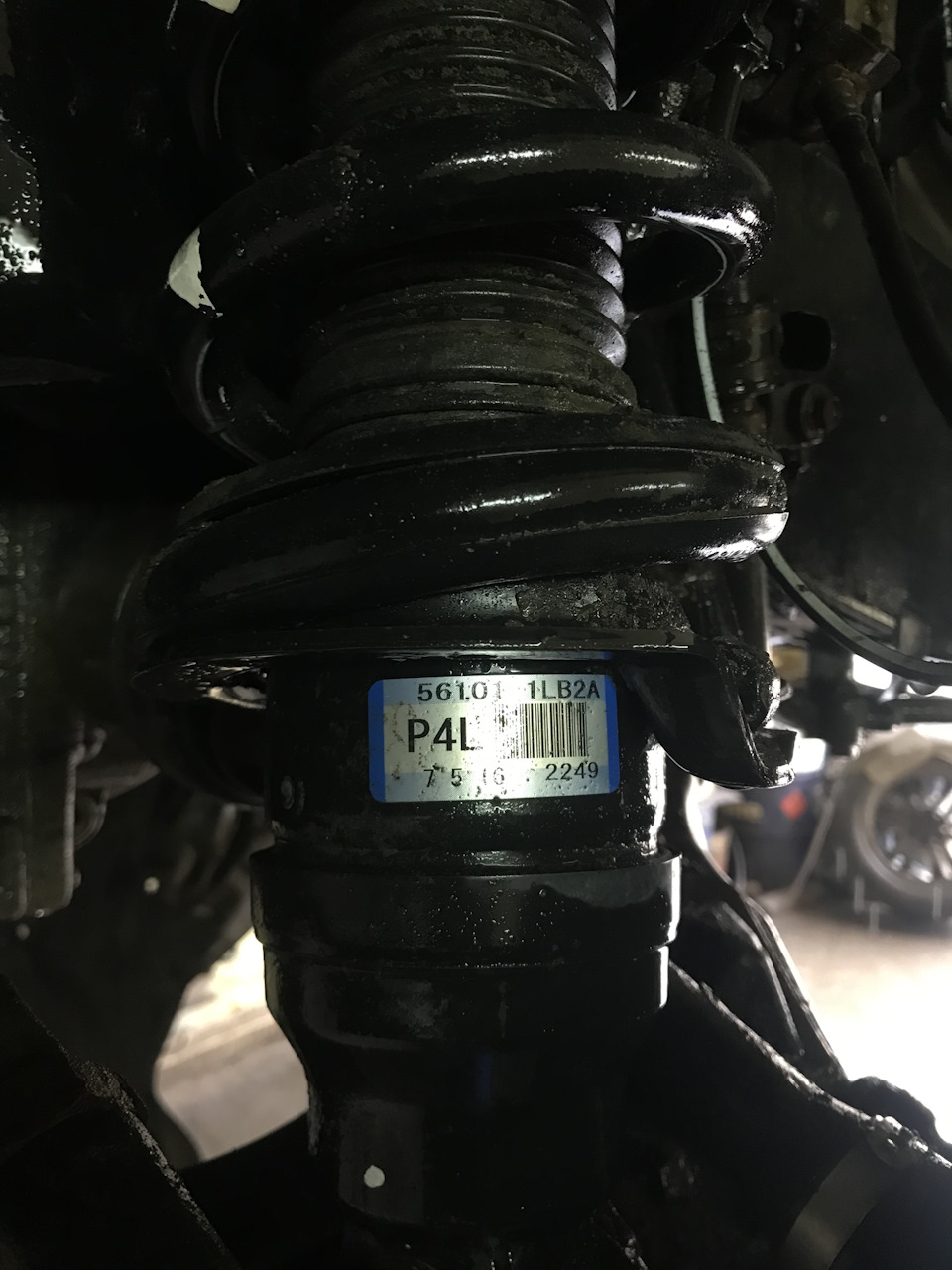Задняя подвеска — Nissan Patrol (Y62), 5,6 л, 2012 года | запчасти | DRIVE2