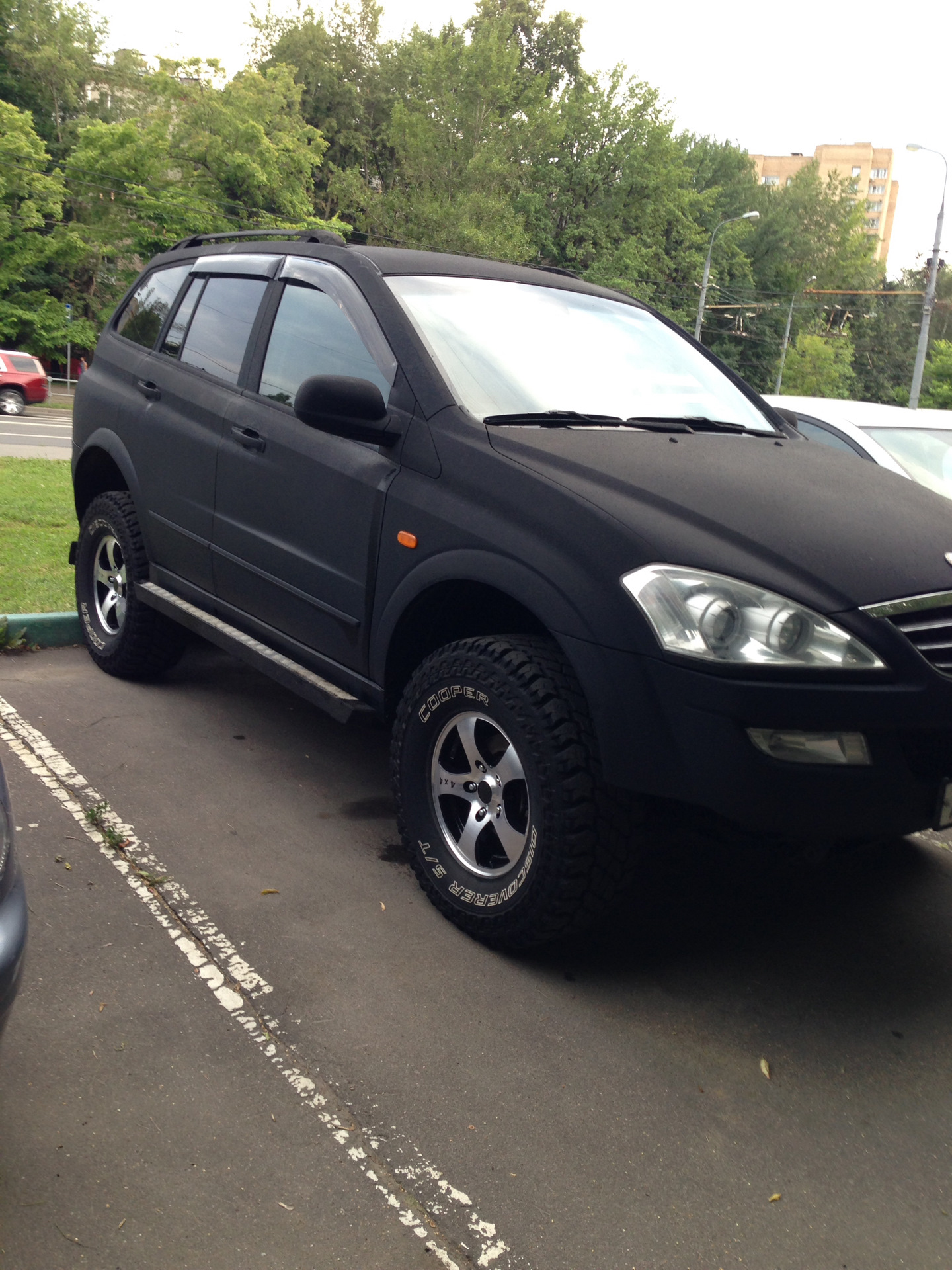 Диски санг енг кайрон. 285 75 16 SSANGYONG. Колеса на саньенг Кайрон 265/75 r16. Диски Санг енг Кайрон родные. Литые диски на Санг енг Кайрон.