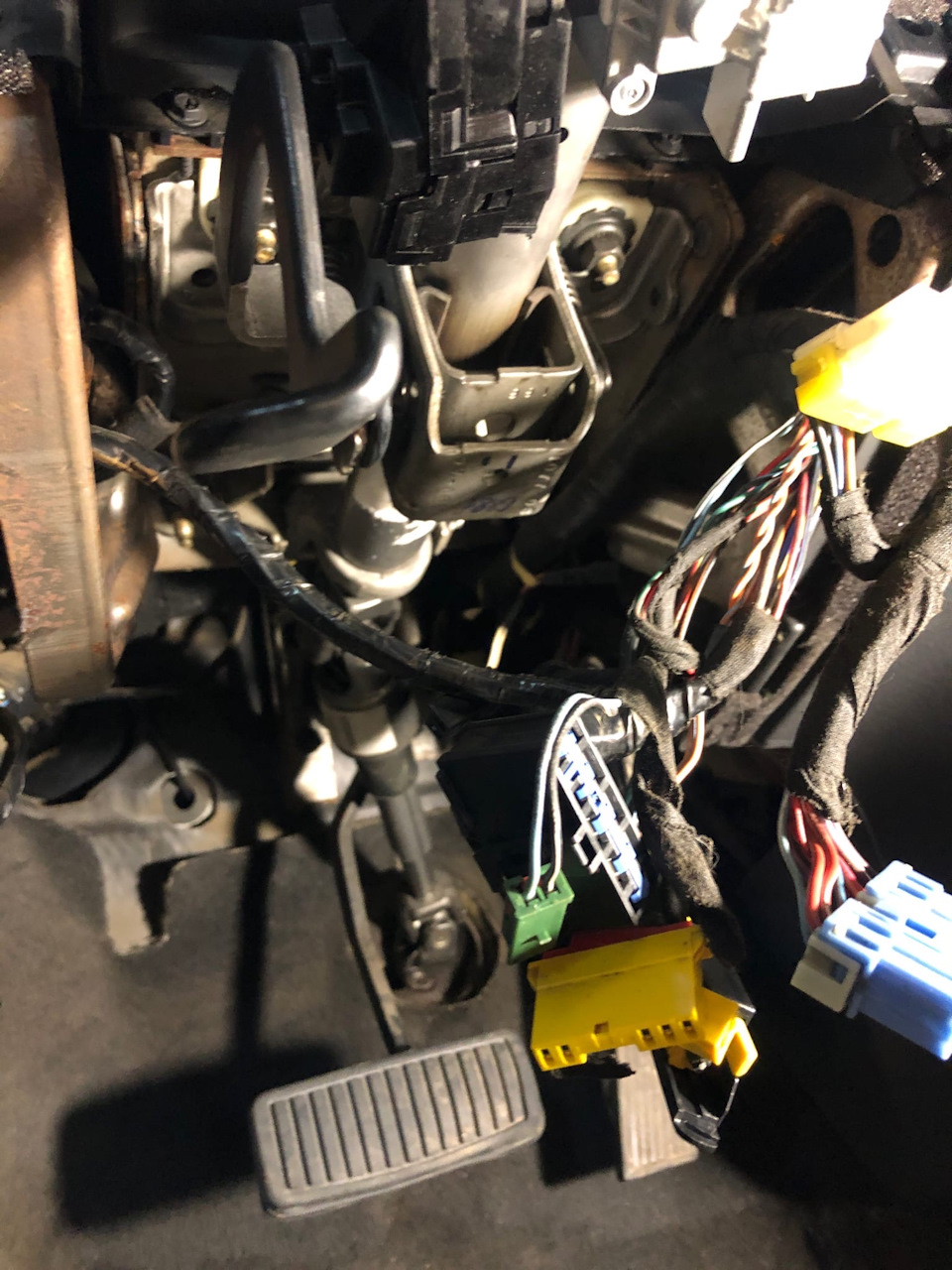 НОВАЯ — Dodge Stratus (2G)