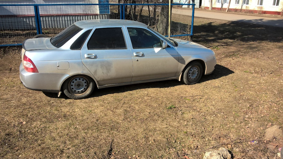 машина на данный момент — Lada Приора седан, 1,6 л, 2016 года ...
