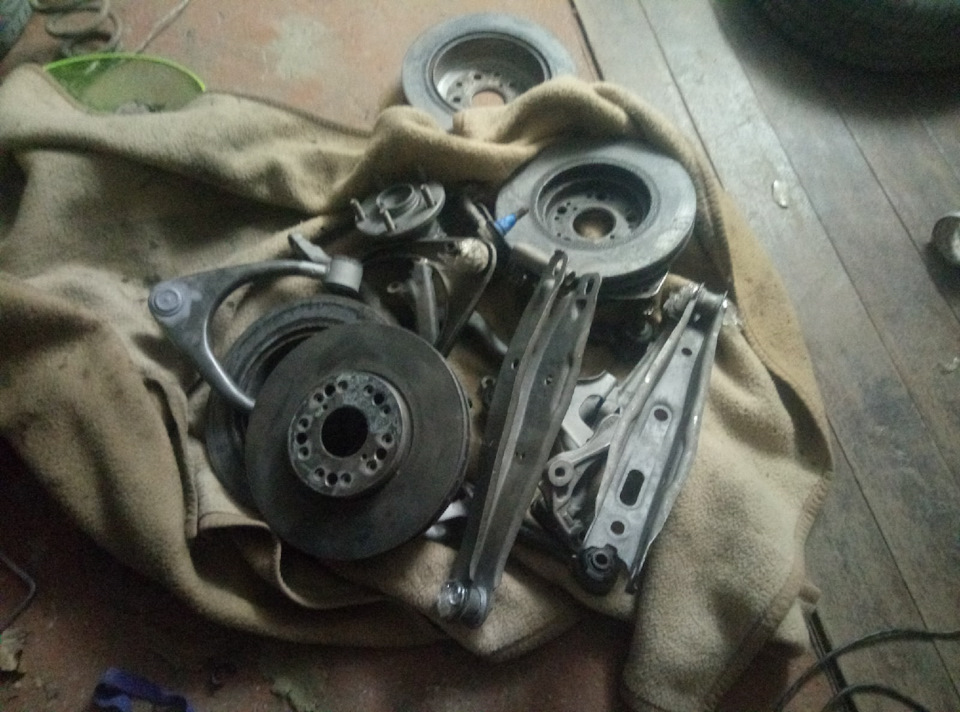 Фото в бортжурнале Lexus IS I