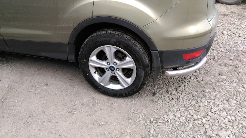 Летние шины — Ford Kuga (2G), 1,6 л, 2013 года | шины | DRIVE2